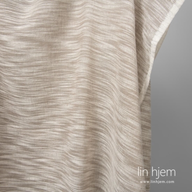 Lin-bomull stoff vevd av beige og hvitt garn er løstvevd, gjennomsiktig