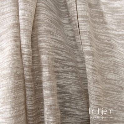 Beige lin-bomull stoff med hvite striper