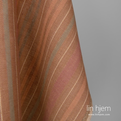 Brunstripet lin-bomull stoff