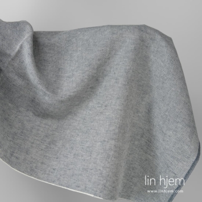 Halvlin stoff mørkeblått-hvitt