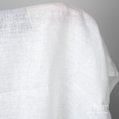 Linstoff snøhvitt lett egner seg til å sy gardiner, skjerf, lette bluser, duker