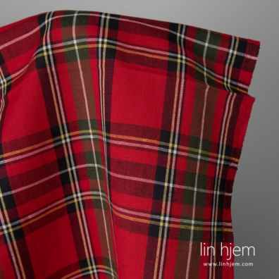 Rødrutete lin bomullstoff passer til å sy klær og hjemmetekstiler