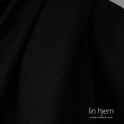 Svart linstoff er egnet til å sy kjøkken, bad, badstuehåndklær og badekåper