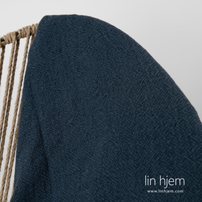 MAMBA lin pledd mørkeblått i panama mønster