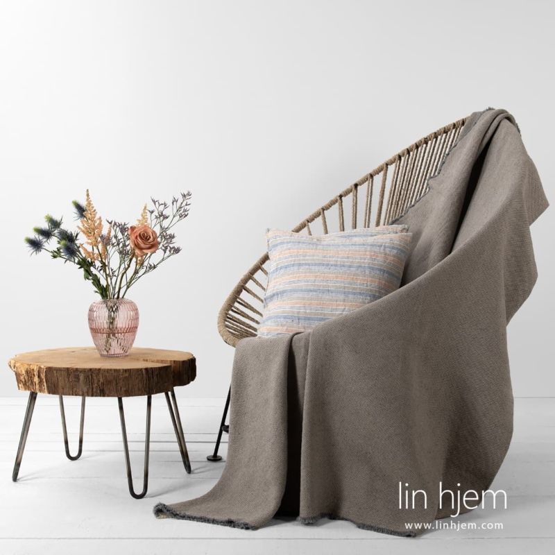 NILO halvlin pledd gr&aring;tt