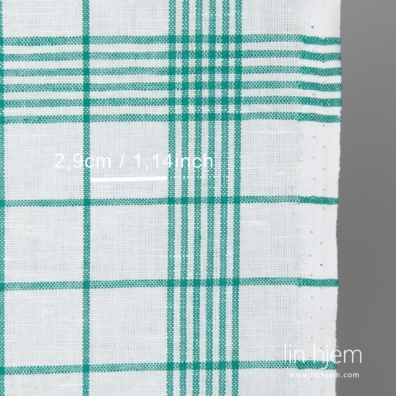 Halvlin stoff med grønne ruter 50cm bredt