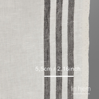 Linstoff hvitt med svarte striper i twill mønster 50cm bredt