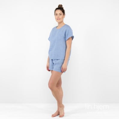 DARREN blå linbluse og shorts