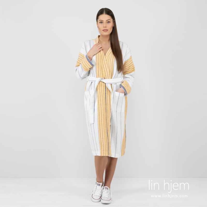 KORA hvit halvlin morgenk&aring;pe med striper