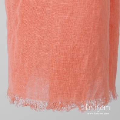 ZOLA ferskenfarget halvlin sjal med 2,5cm lange frynser på kortkantene