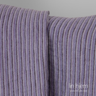 Linstoff med lilla striper tosidig vasket egner seg til å sy klær og hjemmetekstiler