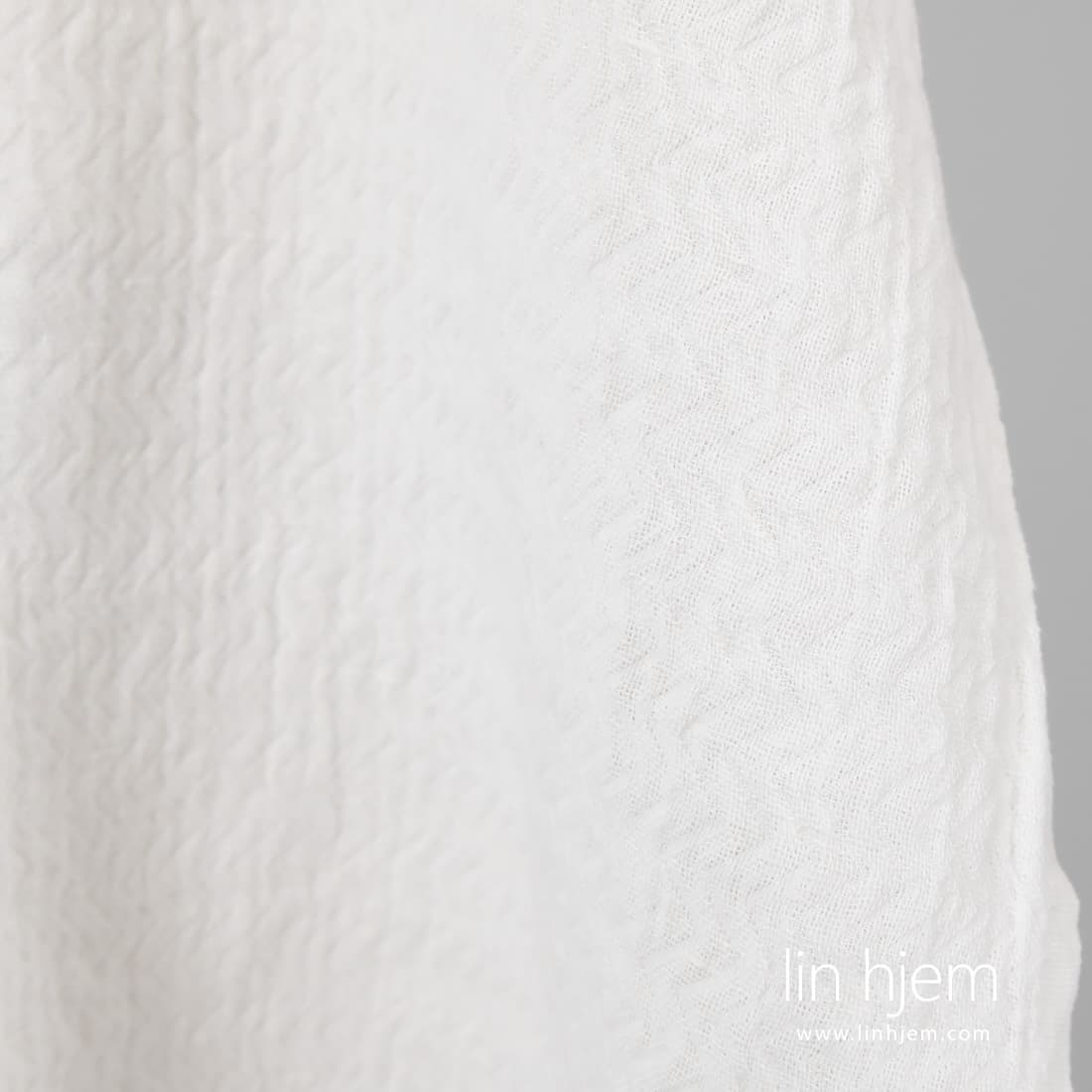 Lin-bomullsstoff knallhvitt mønstret vasket egner seg til å sy klær og hjemmetekstiler