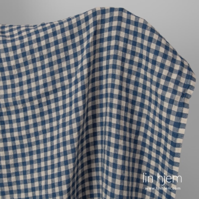 Linstoff beige-blått rutete vasket egner seg til å sy klær og hjemmetekstiler