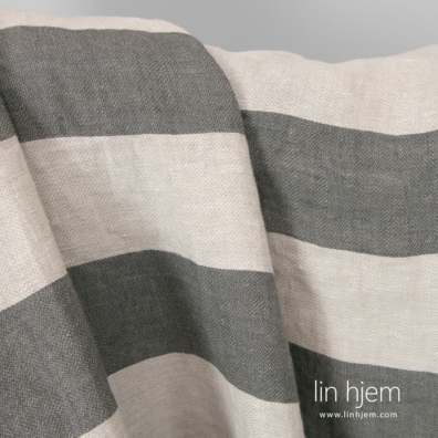 Linstoff med striper vevd av naturlig farge (ufarget, brungrå), gulhvitt og mørkegrått garn