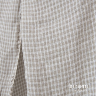 Naturlig linstoff i gjennomsiktige ruter vasket, 145cm bredt