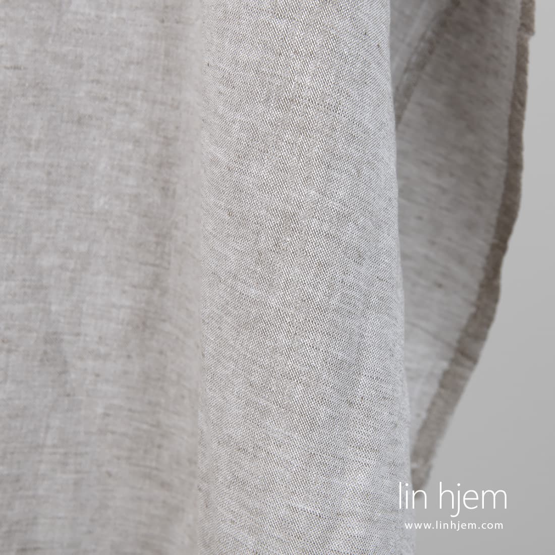 Lin-bomullsstoff gråbrunmelert vasket 140cm bredt