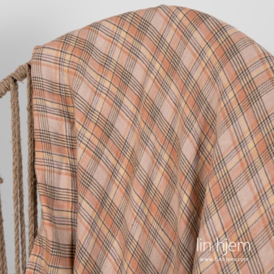 DIEGO lin pledd rutete, vevd av melkekakao, lysebrunt (pudder farge), hvetegult og mørkegrått garn