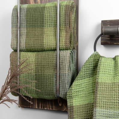 BINGO lin-bomull håndkle i fargen mose, med ruter