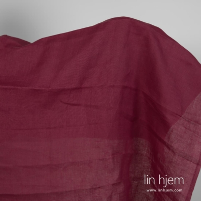 Kirsebærfarget linstoff