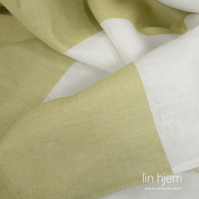 Linstoff med grønne og hvite striper for å sy klær, hjemmetekstiler