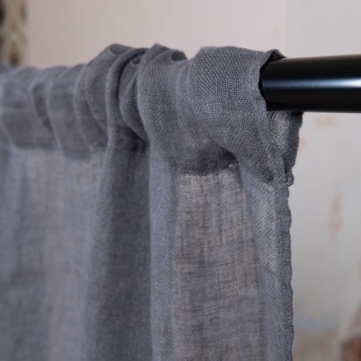 Mørk grå (i antrasittfarge) lin gardin