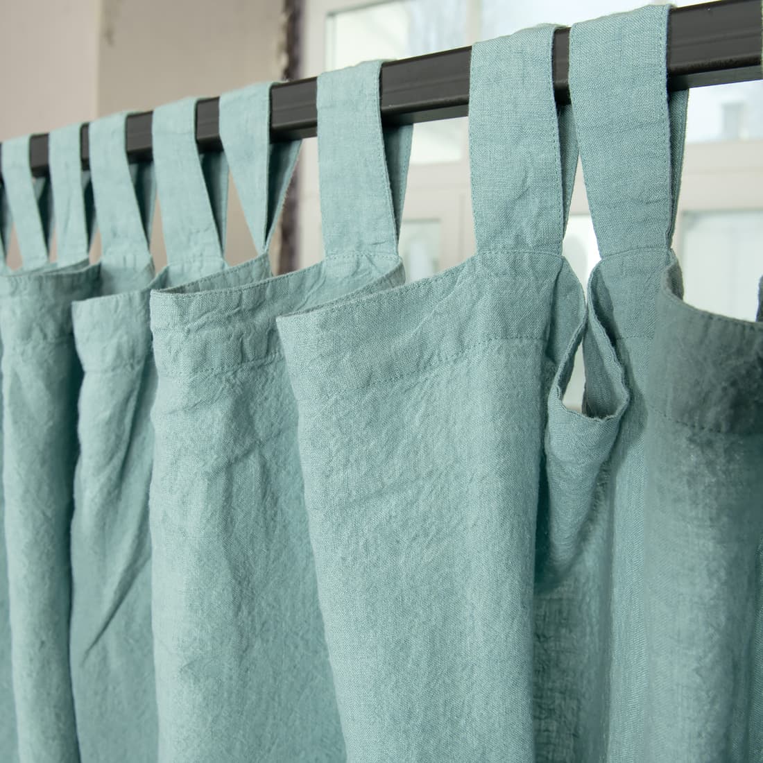 Gardin i grønnaktig 100% lin, vasket med spesialteknologi
