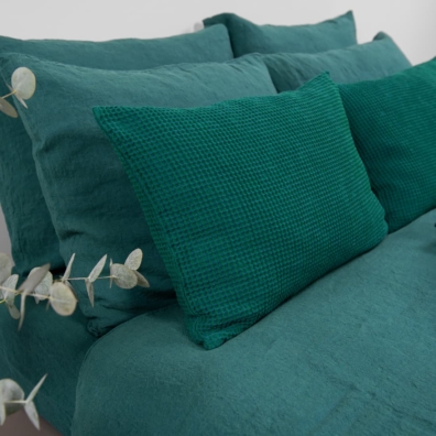 Lin sengesett mørkegrønt melert og lin-bomull ”vaffel” putetrekk smaragdgrønn BINGO