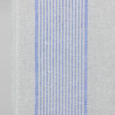 Håndkle linstoff vevd av melkehvit (gulhvit), naturfarget (ufarget, brungrått) og blått garn