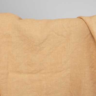 Linstoff vevd av tofarget brunlig-gult (hvete og ingefærfarget) garn, melange, vasket