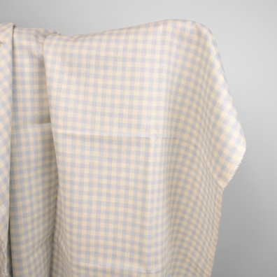 Linstoff med blåaktig grå og gulaktige ruter