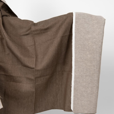 Halvlin stoff brunt tosidig