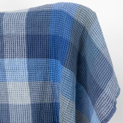 ”Vaffel” lin-bomull stoff blå rutete egner seg til å sy håndklær og badekåper