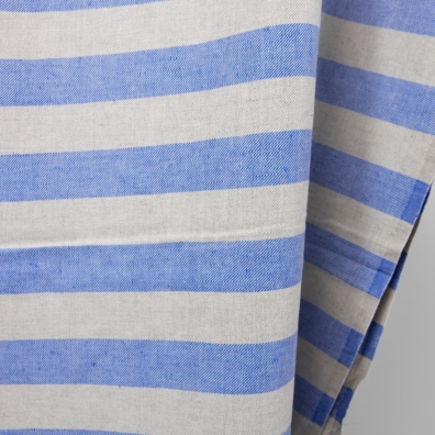 Halvlinstoff med blå og grå striper 150cm bredt