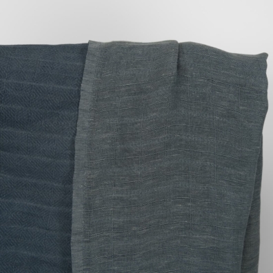 Halvlinstoff i mørkeblått diamantmønster tosidig