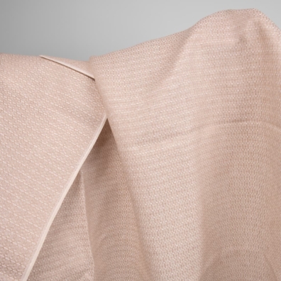 Brunlig mønstret linstoff