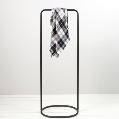 MINGA lin skjerf kanllhvitt-svart rutete laget av mykt, fint, vasket stoff