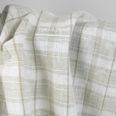 Linstoff grønnhvit rutete egner seg til å sy sengetøy, gardiner, duker og klær.