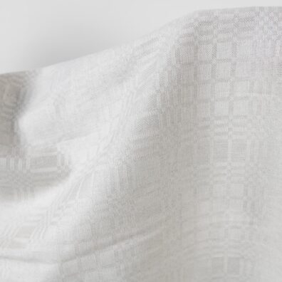 Halvlinstoff lysegrått rutete i twill mønster 150cm bredt