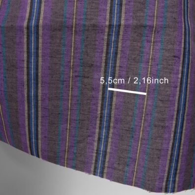 Lin-bomull stoff stripete, vevd av gult, mørkt turkis, grålig, svart, blått og flere nyanser av lilla garn