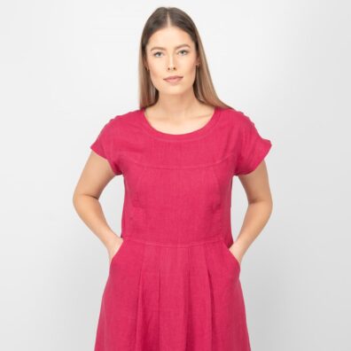 Rød linkjole med rund halsutringning