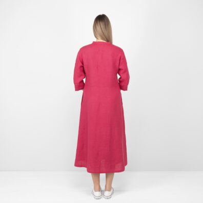 Rød linkjole mellomlang, utringet silhuett