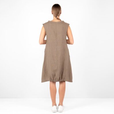 Brun linkjole med fin rynking i nederkanten