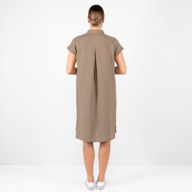 Brun linkjole med ryggen litt lengre enn foran