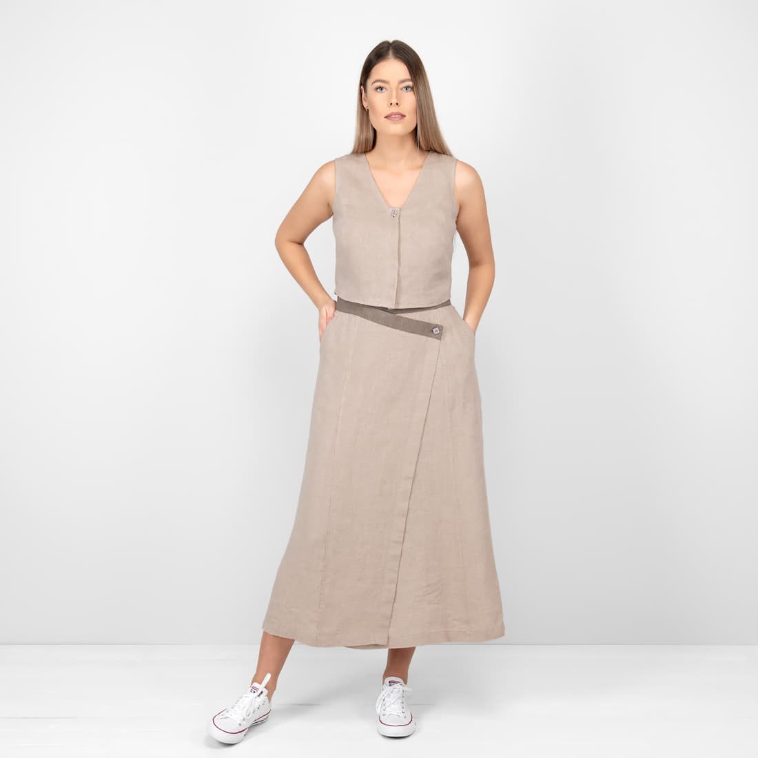 Lysebrun linvest med V-utringning