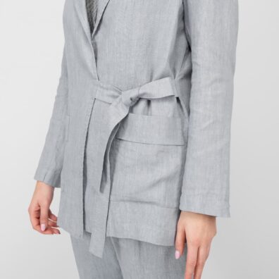 Grå linjakke med lange ermer