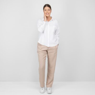 Hvit linbluse overdimensjonert skjortebluse