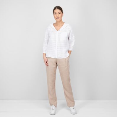 Knallhvit linbluse med 3/4 ermer