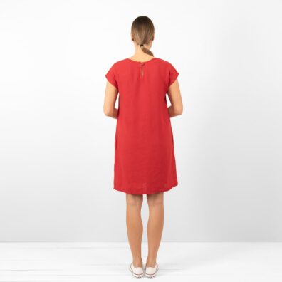 Rød linkjole med knappelukking bak