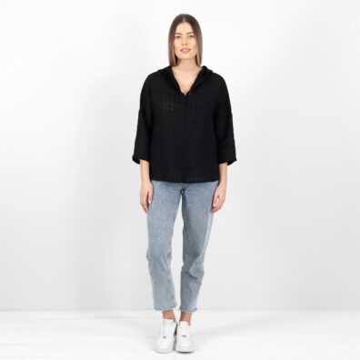Svart linbluse med 3/4 ermer