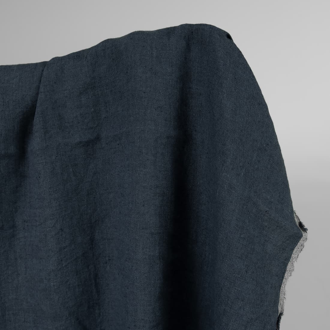 Linstoff denimblå-mørkeblå melert vasket, 145cm bredt